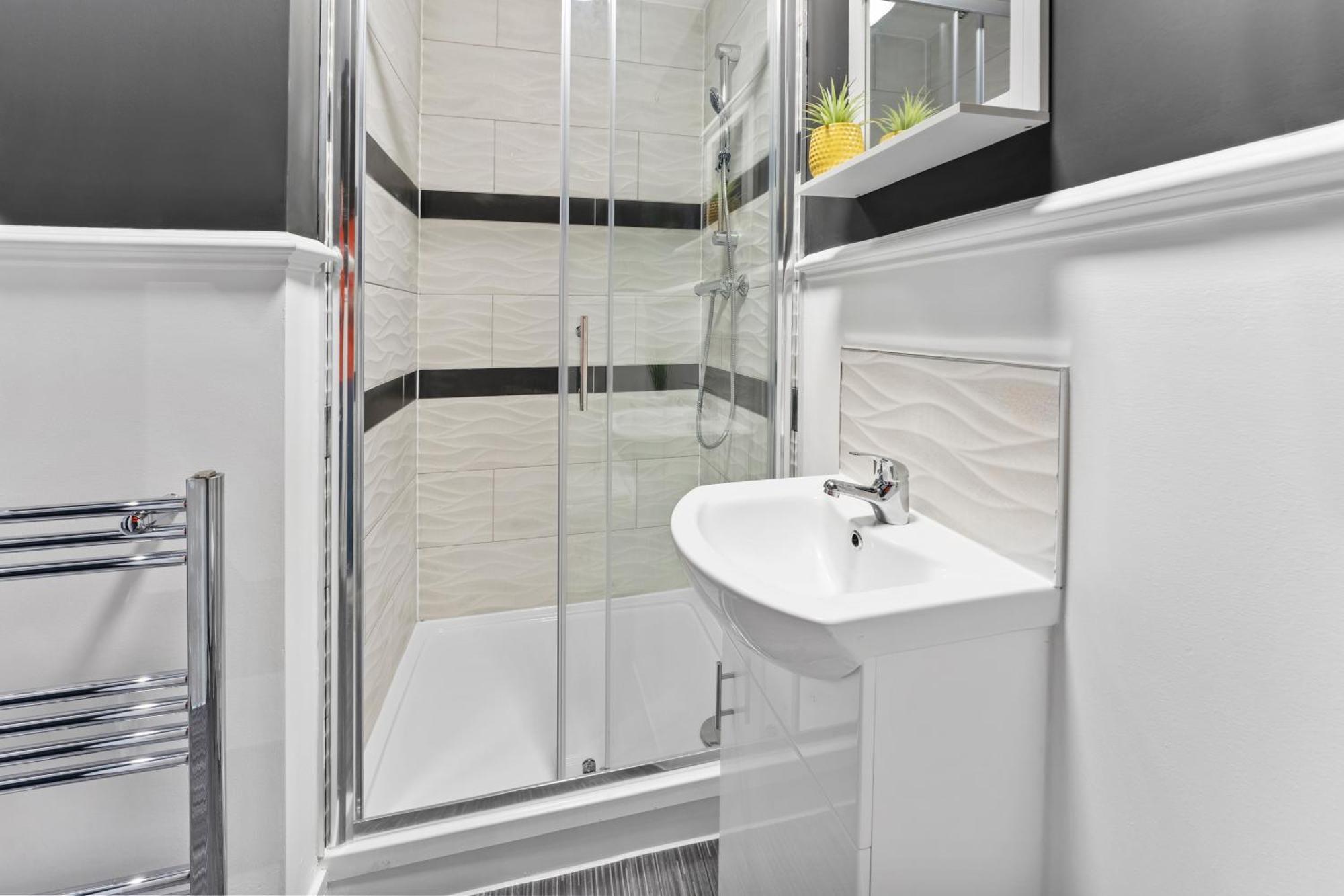 Westland House En-suite Whole Apartment